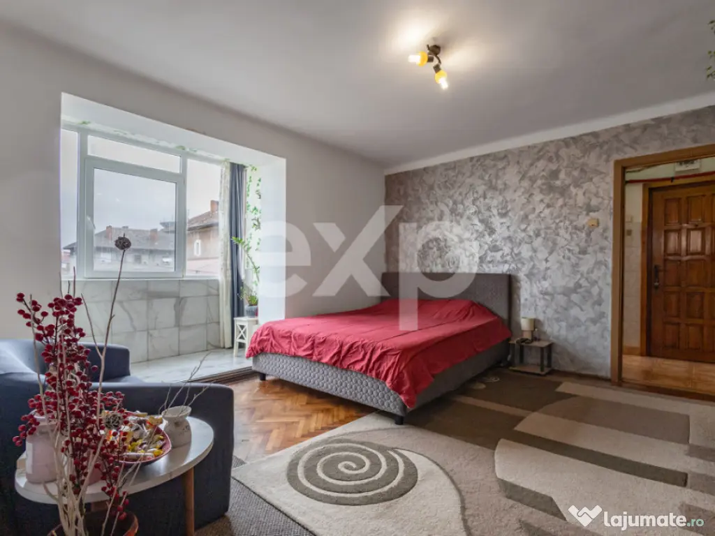 De vânzare apartament 2 Camere în Buziaș 