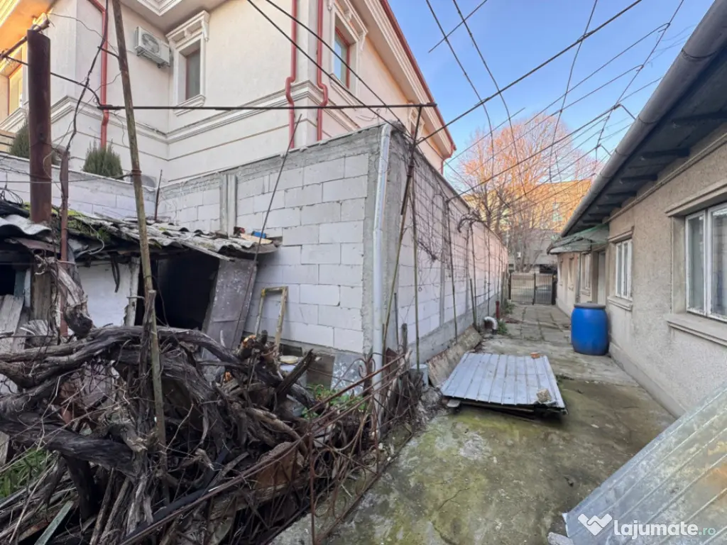 Teren cu autorizatie de constructie, situat in zona Tomis II 