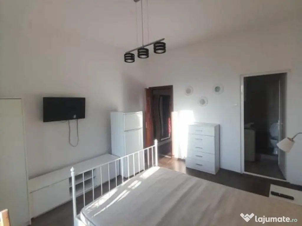 Garsoniera - Universitate - Biserica Italiana 