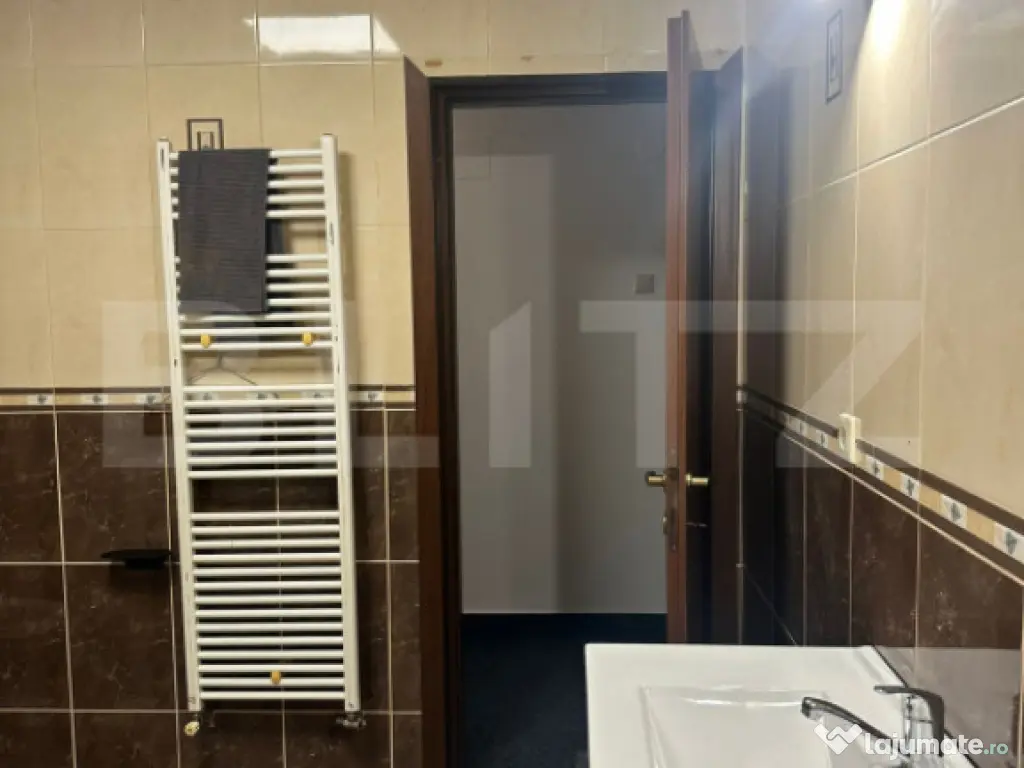 OPORTUNITATE INVESTIȚIE: Apartament de 4 camere, 2 bai, 134