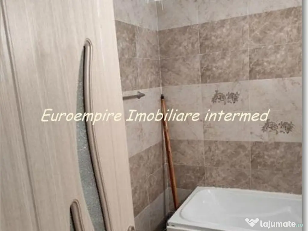 Apartament 2 camere decomandate zona KM 5 