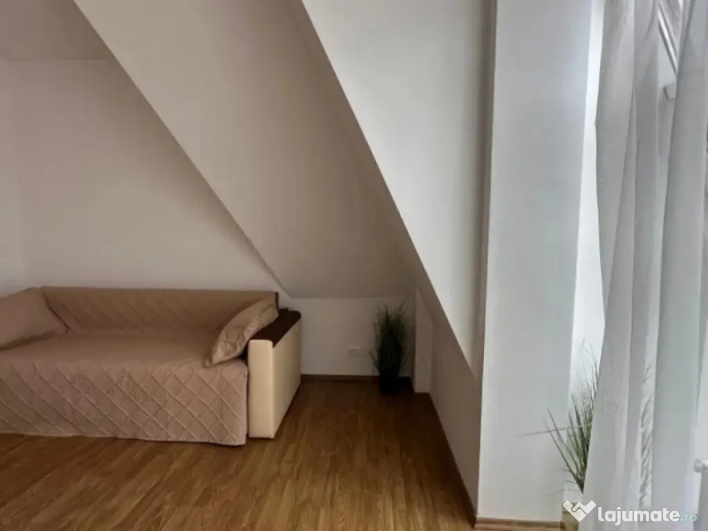 Apartament 3 camere, decomandat - zona Racadau 