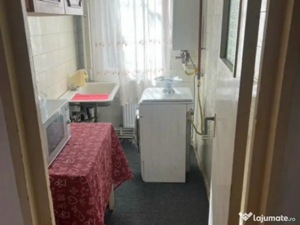 Apartament 2 camere decomandat , in Caracal, cartierul Dr. M 