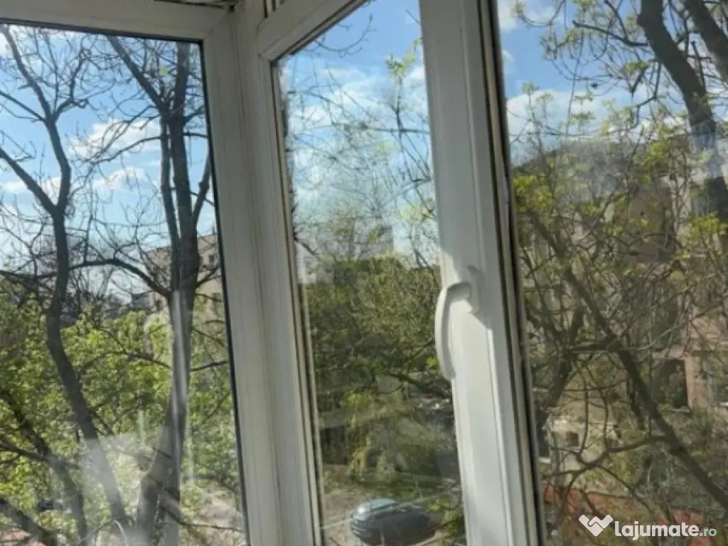 Apartament 2 camere decomandat , in Caracal, cartierul Dr. M 