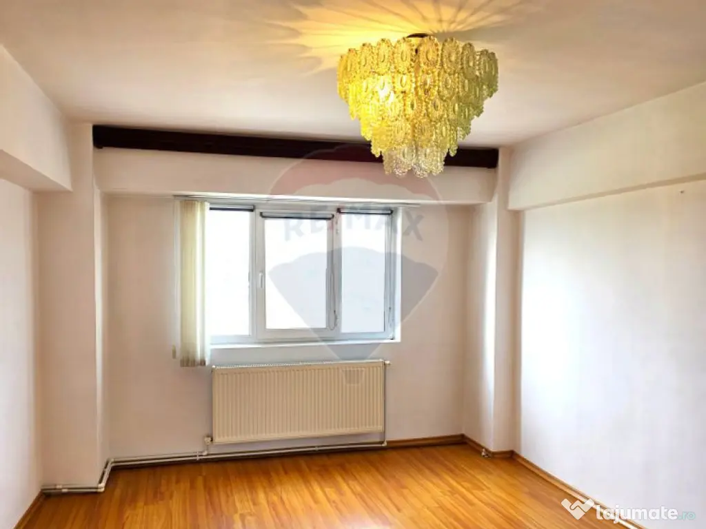 Apartament 3 camere, în zona Pod, Ramnicu Sarat et.4/4 