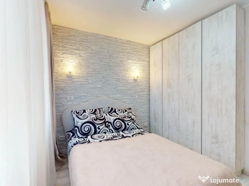 Apartament 4 camere superb Plaza