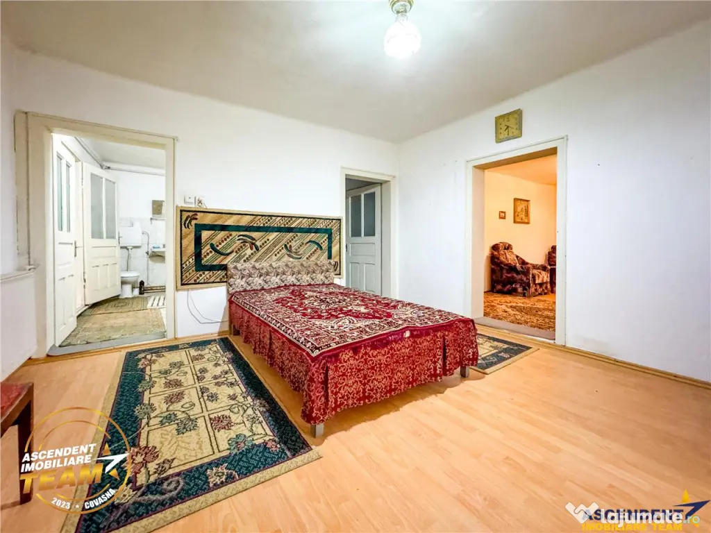 FILM! 2 case,domeniu de 1.660mp, cu atelier,anexe,Lemnia,Co 