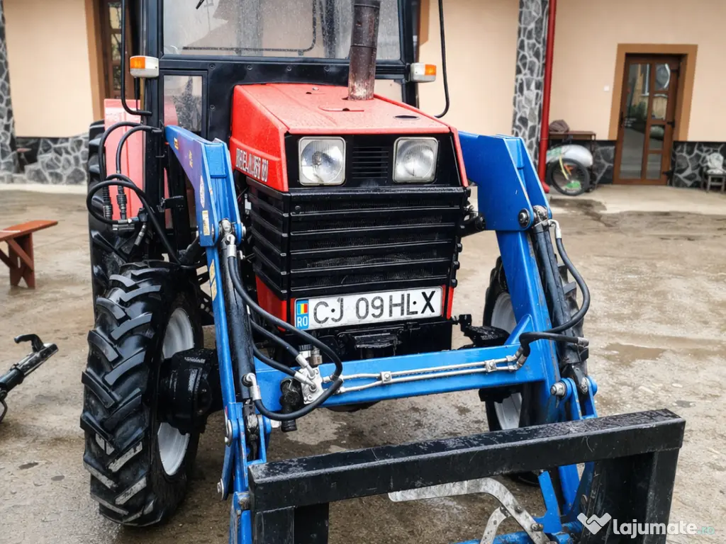 Vând Tractor UTB 453