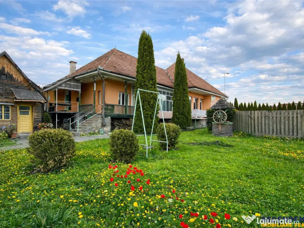 TUR 3D!In areal apreciabil,particulara casa cu 680 mp teren, 