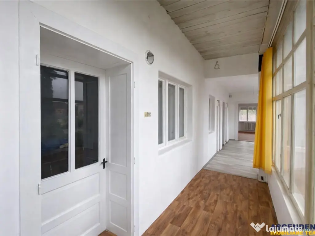 TUR 3D!In areal apreciabil,particulara casa cu 680 mp teren, 