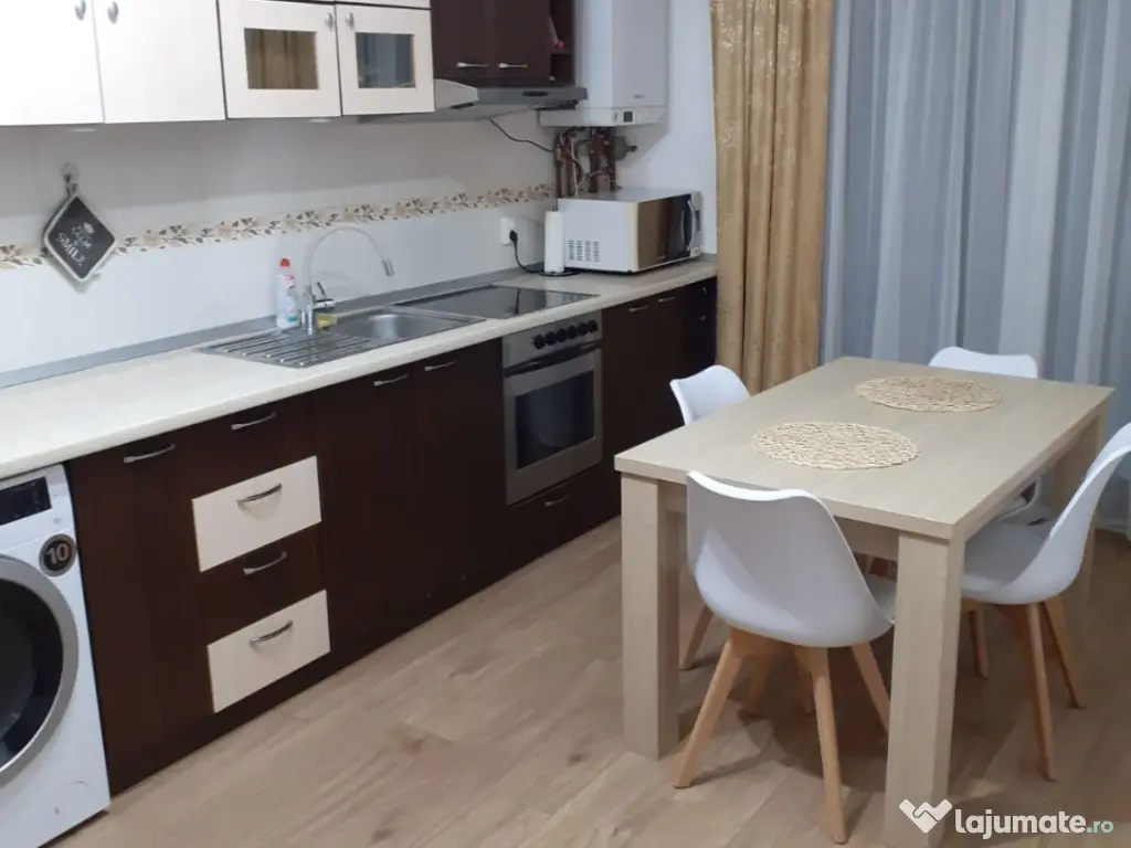 Apartament cu 2 camere decomandat 