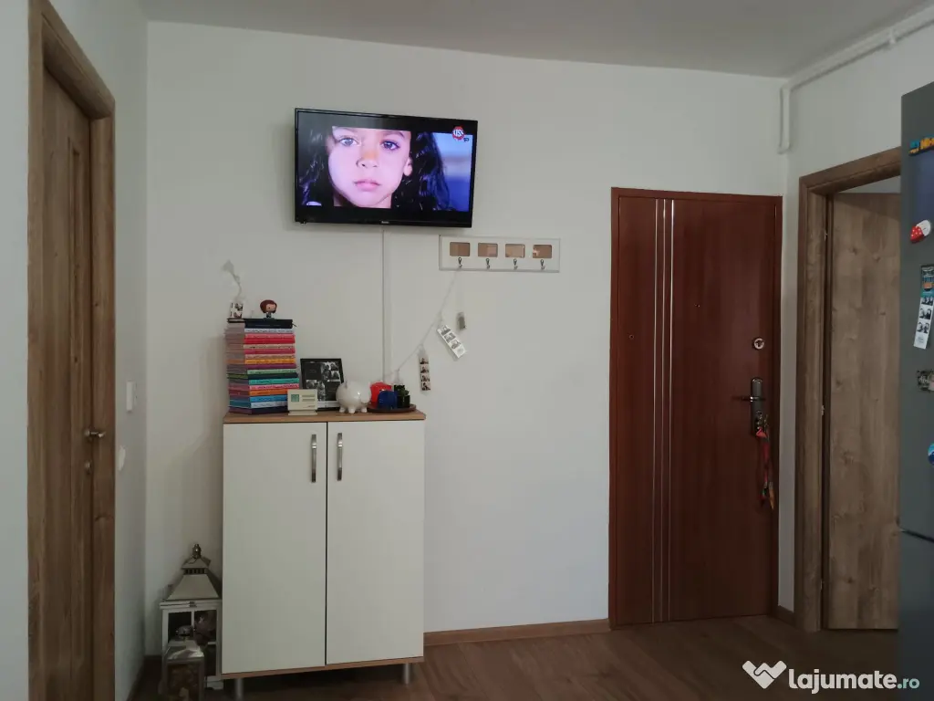 Apartament cu 2 camere decomandat 
