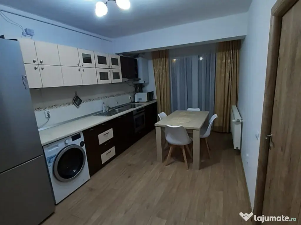 Apartament cu 2 camere decomandat 