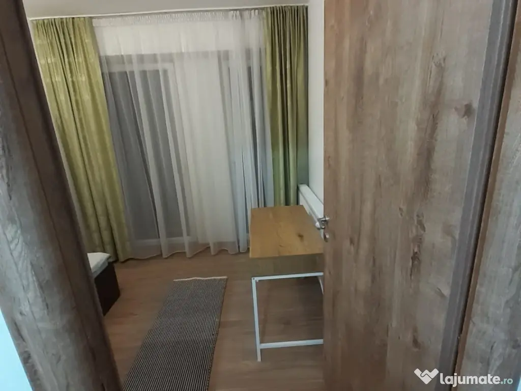 Apartament cu 2 camere decomandat 