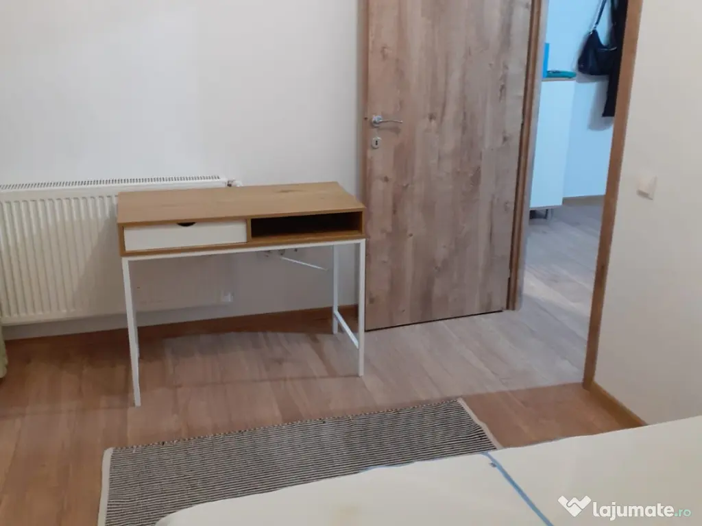 Apartament cu 2 camere decomandat 