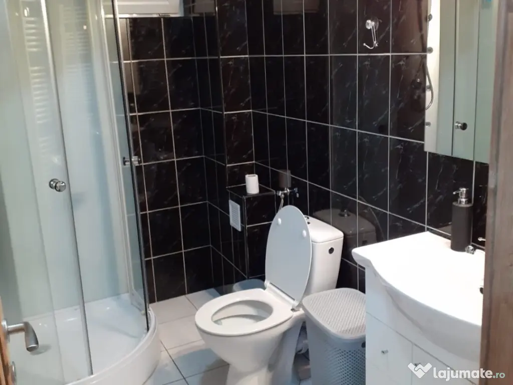 Apartament cu 2 camere decomandat 