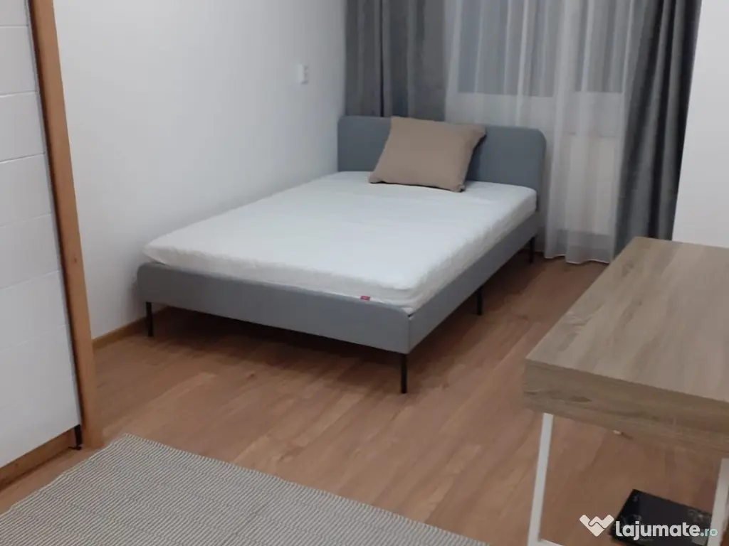 Apartament cu 2 camere decomandat 