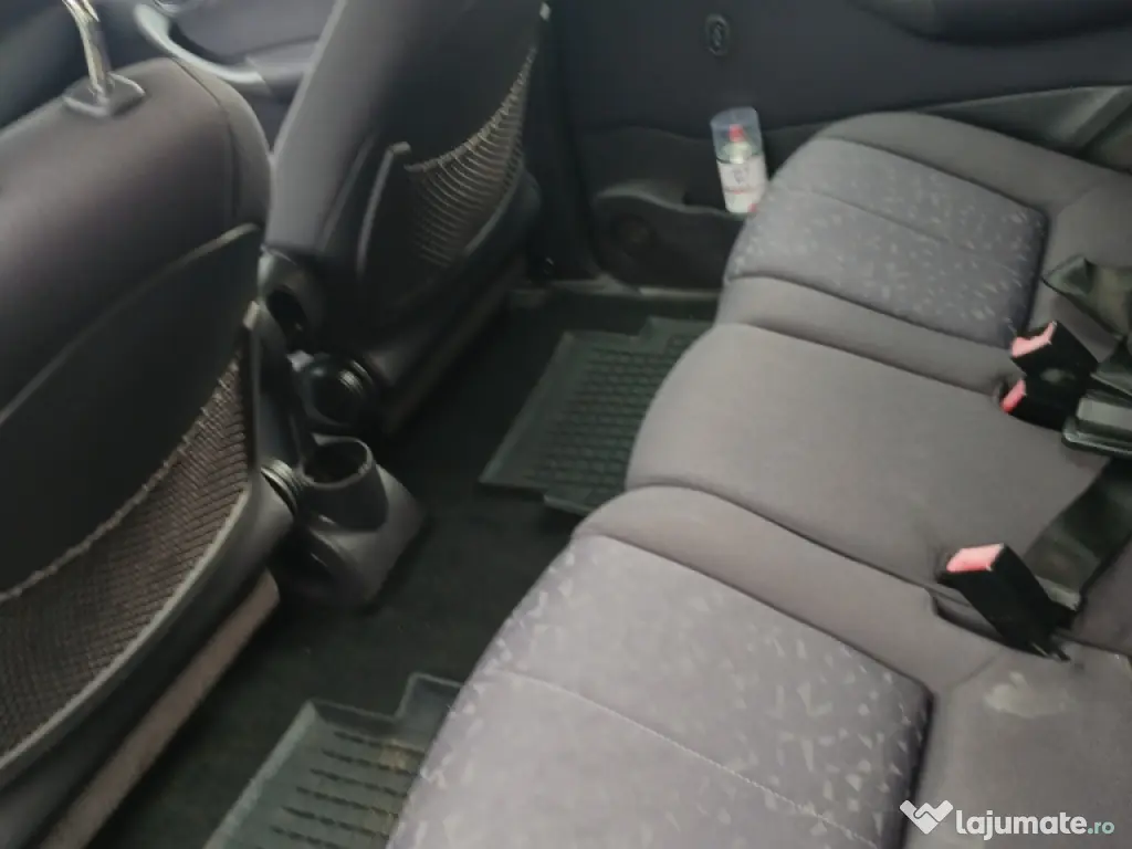 Mercedez Benz an 2001 motor 1.6 benzina cu acte la zi fiscal