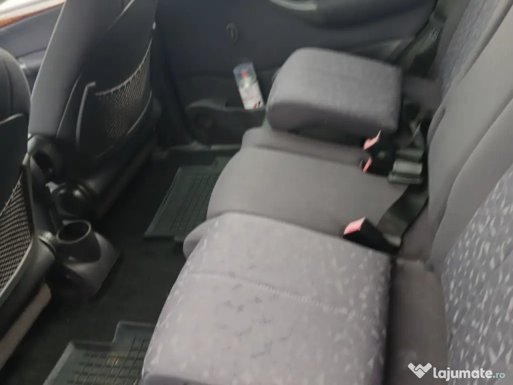 Mercedez Benz an 2001 motor 1.6 benzina cu acte la zi fiscal