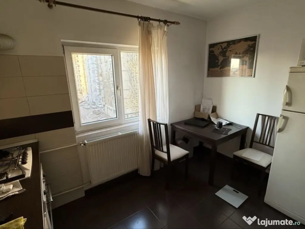 Brancoveanu stradal etaj 4 cu parcare 