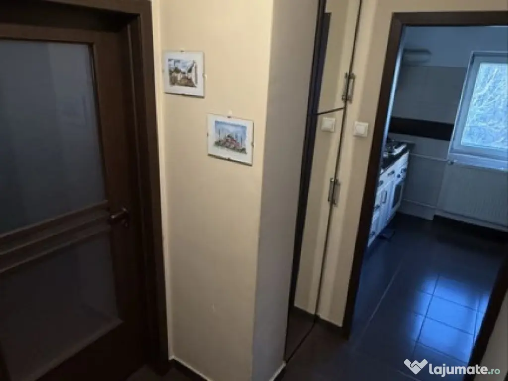 Brancoveanu stradal etaj 4 cu parcare 