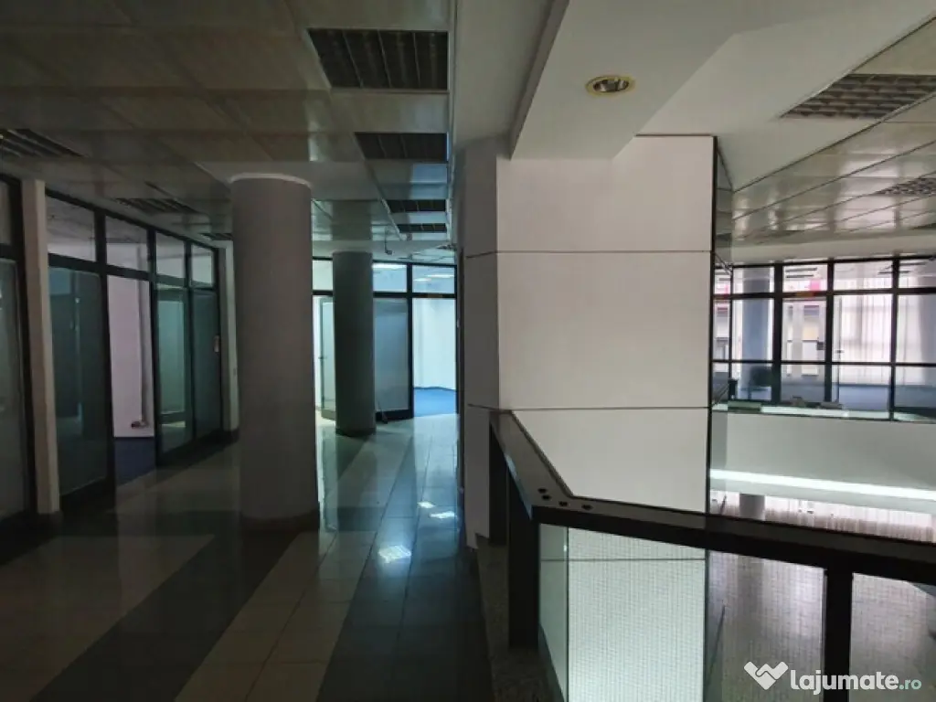 ULTRACENTRAL - cladire birouri, D+P+3E la 9 euro/mp/luna 