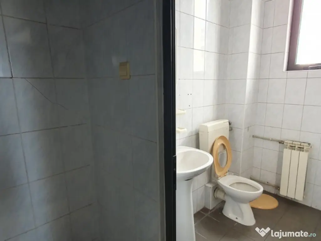 ULTRACENTRAL - cladire birouri, D+P+3E la 9 euro/mp/luna 