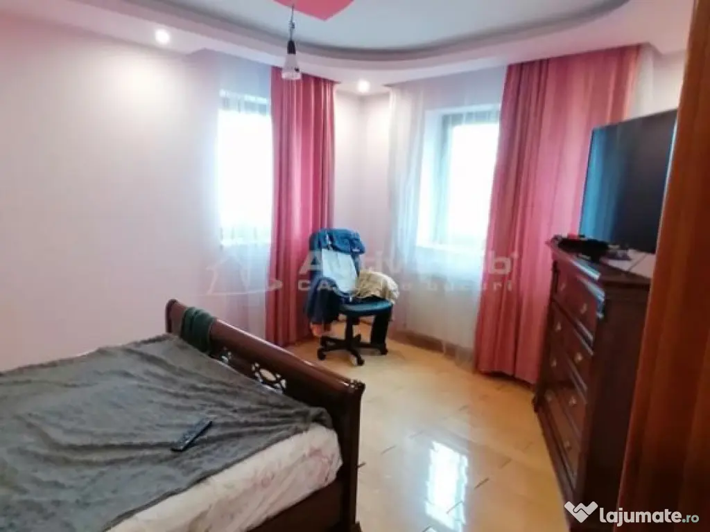 Casa- Vila - Prelungirea Ghencea-Bucuresti- 450000E- 660MP T