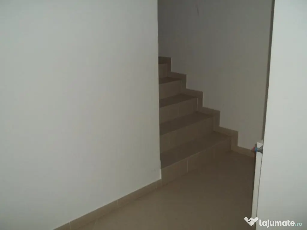 Cladire de sticla zona Micalaca - ID : RH-32845-property