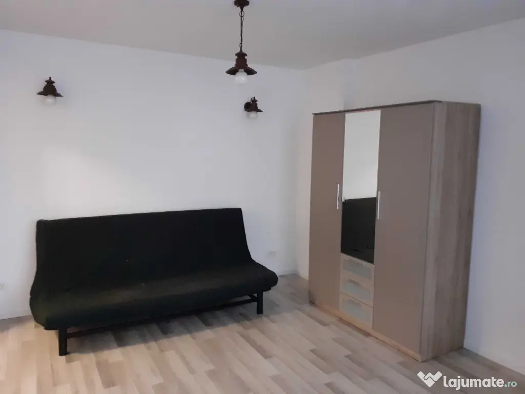 Garsoniera in zona Medicinei