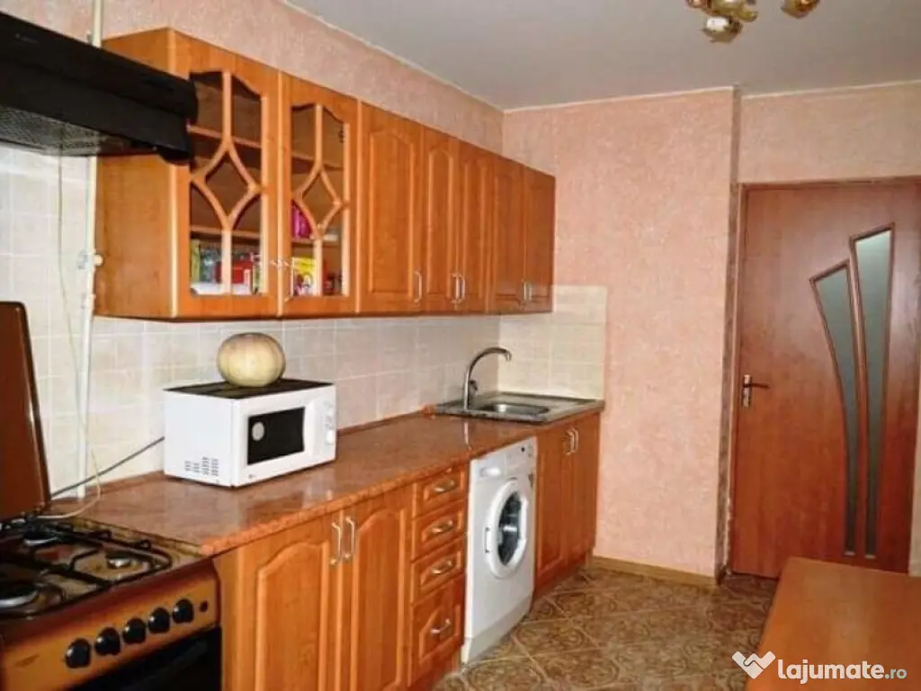 3 camere zona Lipovei