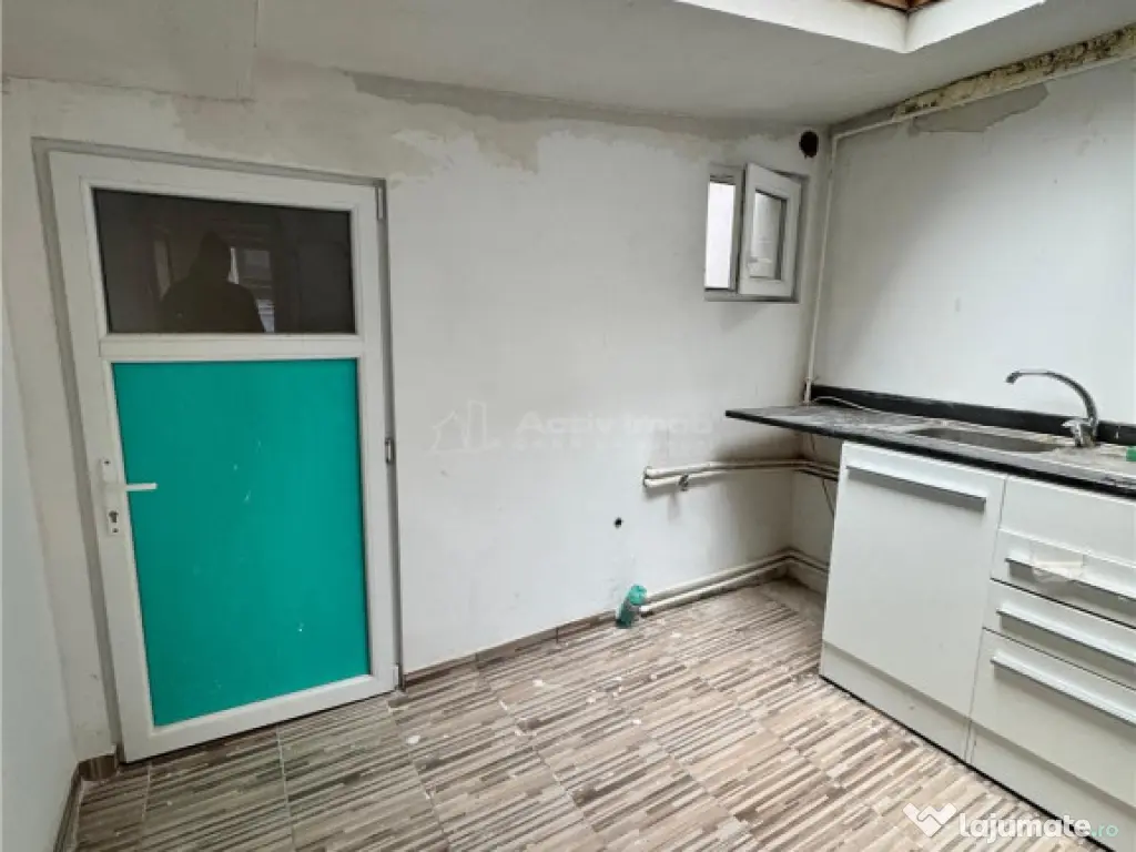 Casa - Ulpia - 2 anexe 