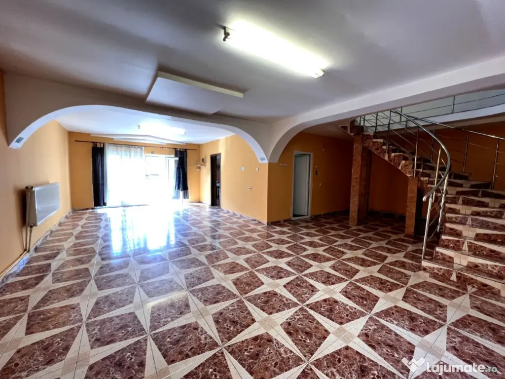 Zona Mihai Bravu - Calea Vitan vila 7 camere 