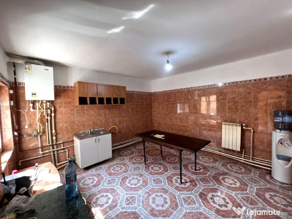 Zona Mihai Bravu - Calea Vitan vila 7 camere 