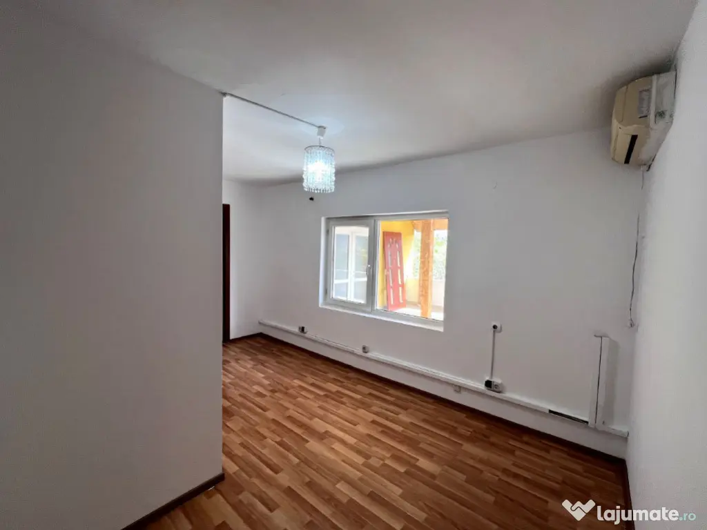 Zona Mihai Bravu - Calea Vitan vila 7 camere 