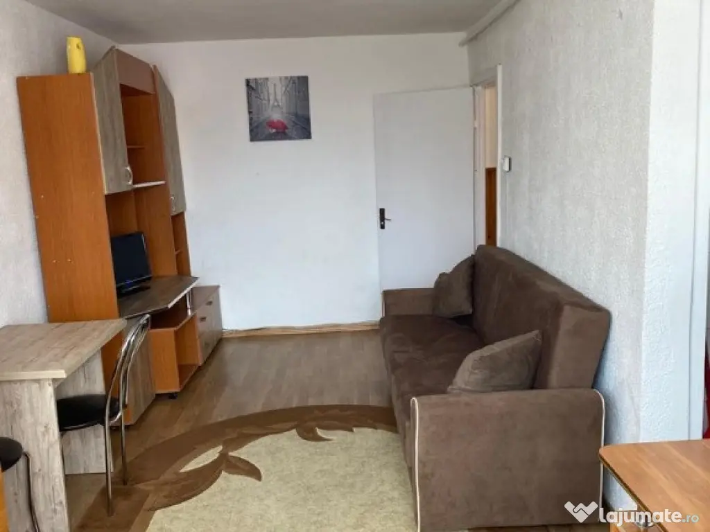 Apartament o camera zona Badea Cartan 