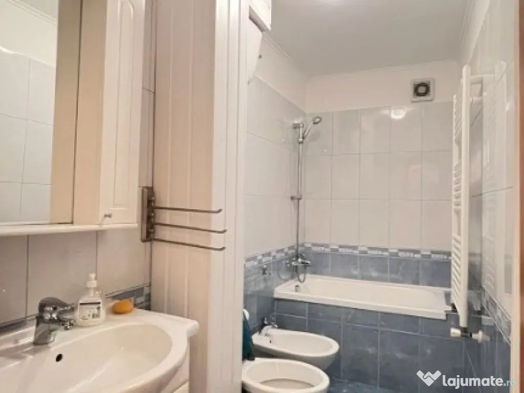 Apartament cu 3 camere de inchiriat Floresti