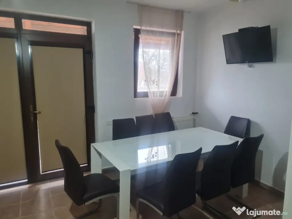 Vila 5 camere in comuna Berceni zona centrala