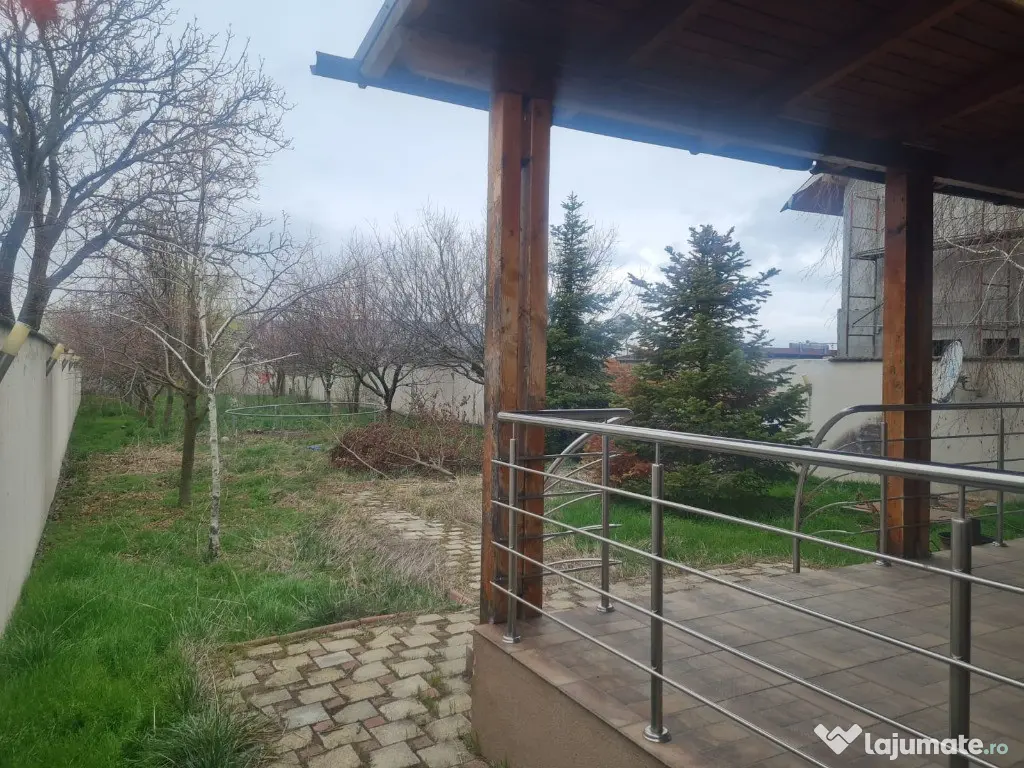 Vila 5 camere in comuna Berceni zona centrala