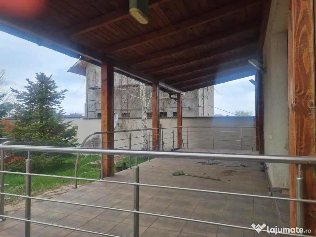 Vila 5 camere in comuna Berceni zona centrala