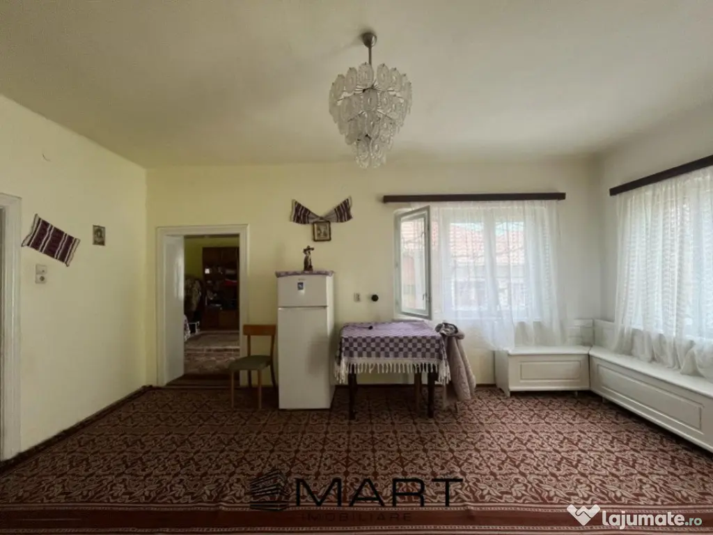 Casa cu teren de 1270 m Gura Raului 