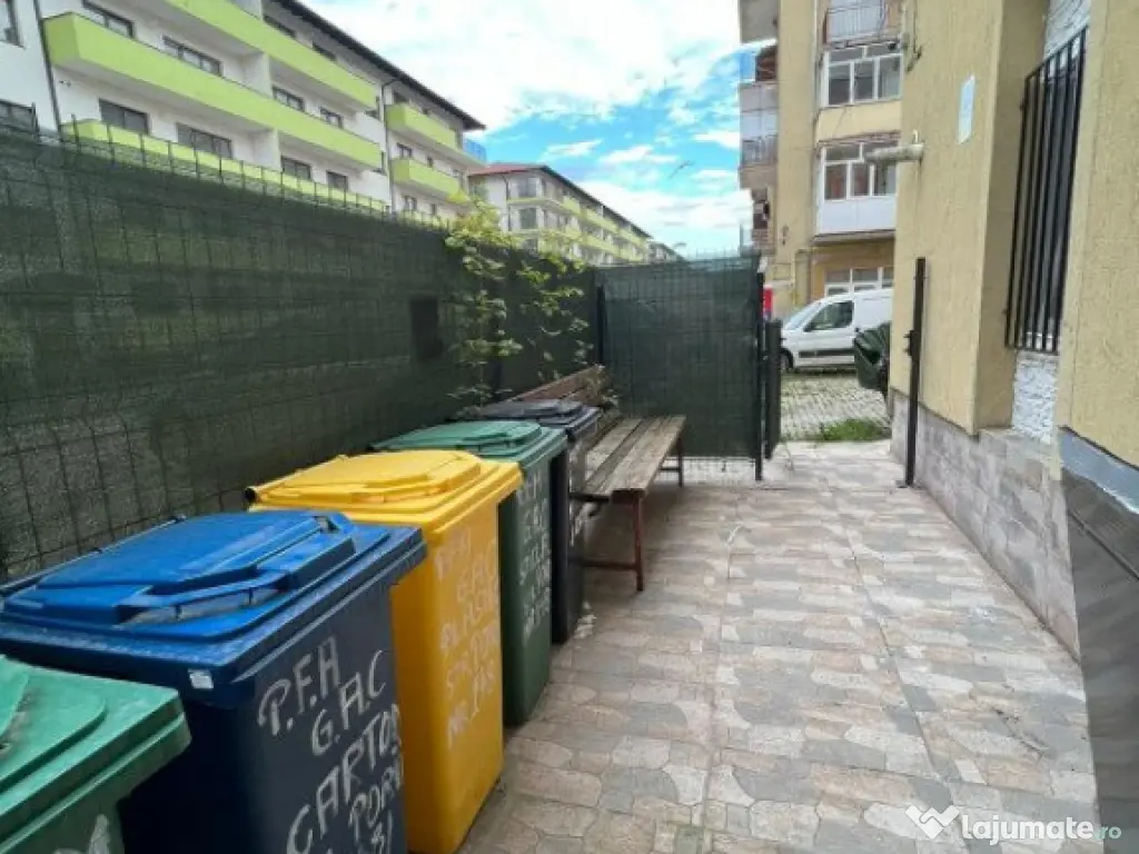 Spatiu comercial cu potential, ideal salon/clinica, 69 mp, 3