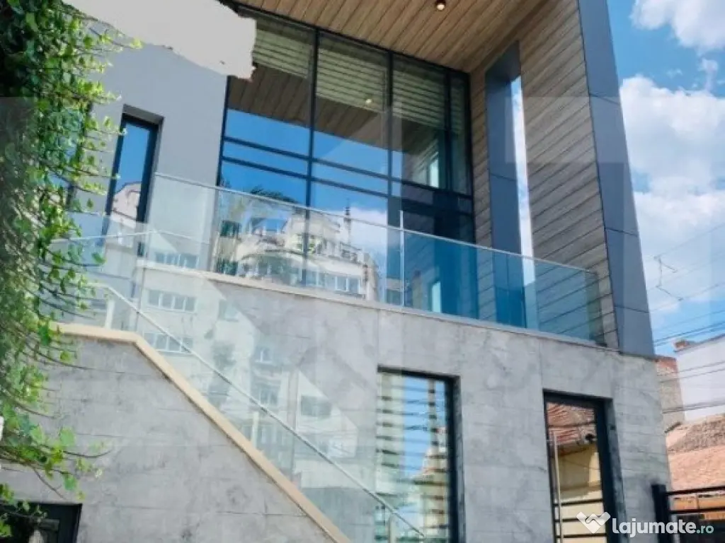 Cladire de sticla, 230 mp, zona Cipariu, ideal sediu firma/c