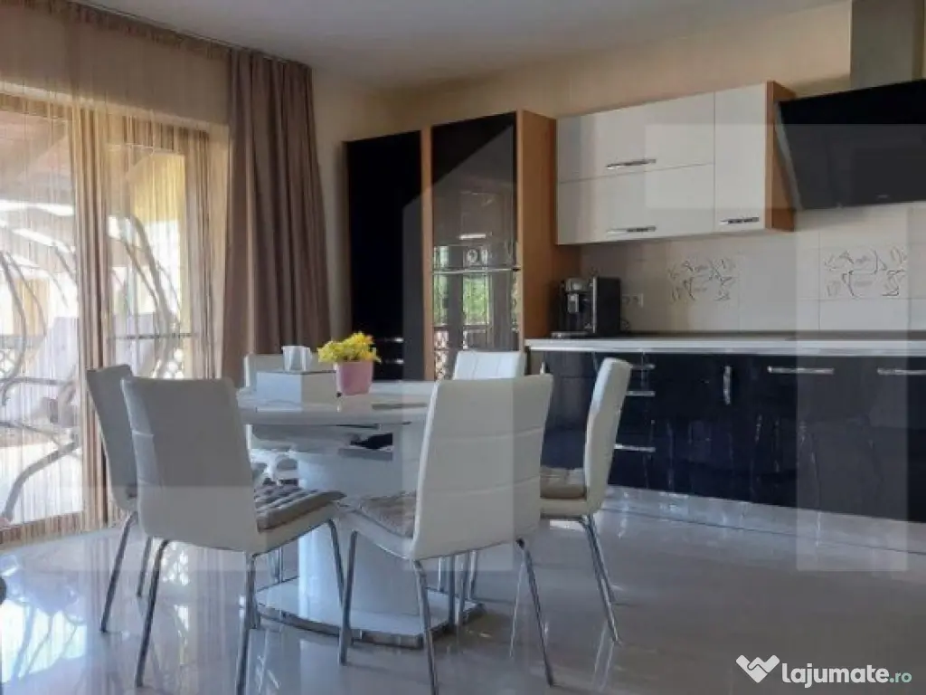 Casa 5 camere, 258 mp, zona Ampoi III