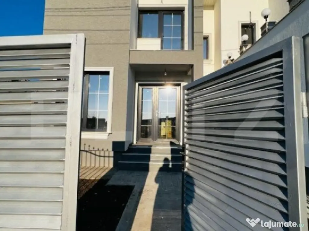 Duplex P+E, modern, 4 camere, toate utilitatile, Letcani