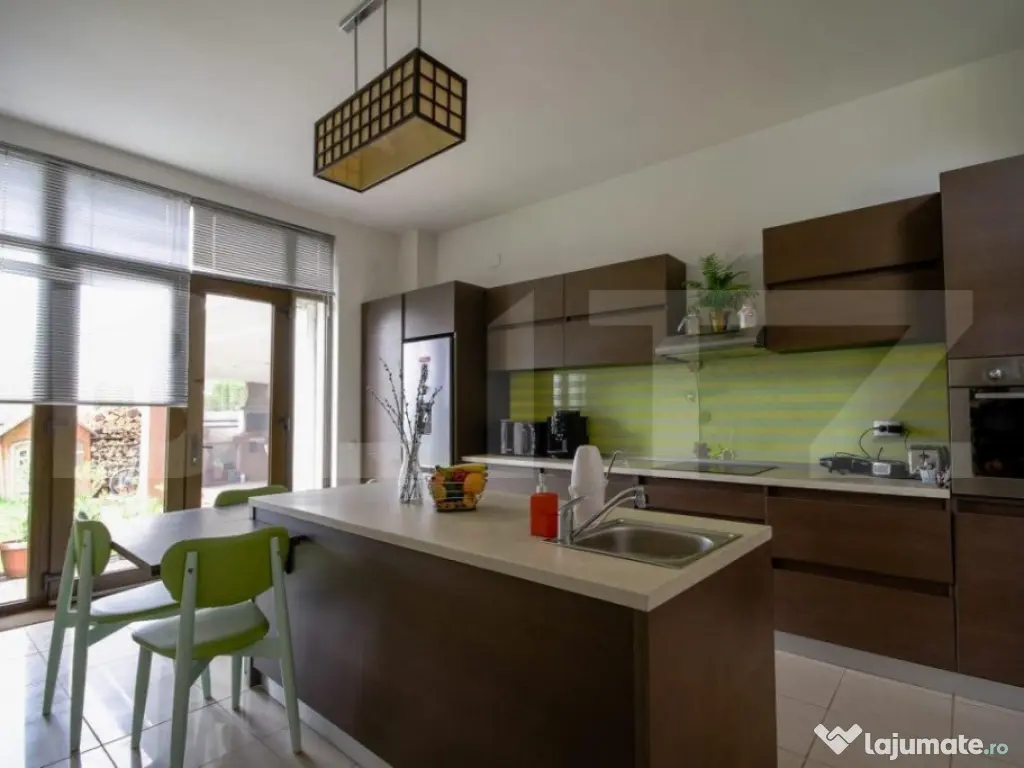 Villa deosebita, 5 camere, 400mp, cartierul Horgosa