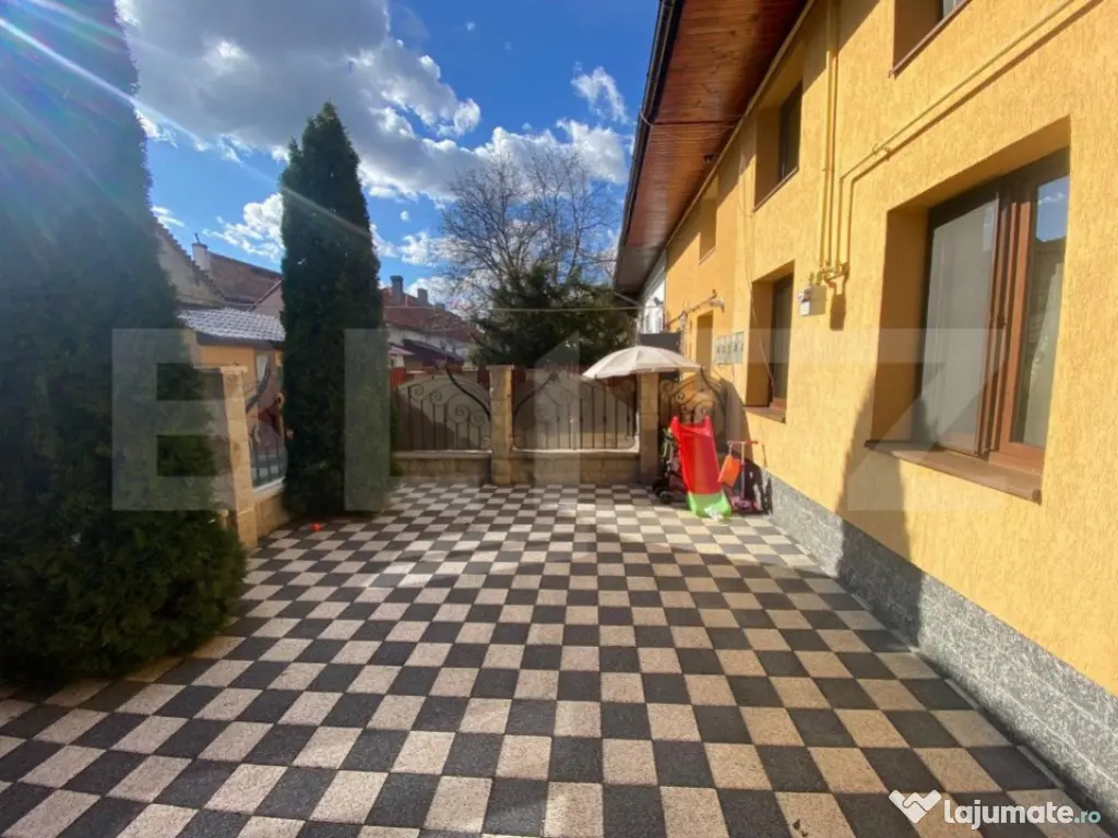 Casă Ultracentrală la Preț de Apartament – 3 camere 10