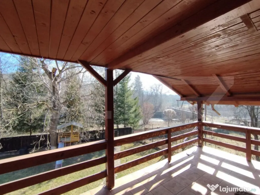 Casa individuala 4 camere plus casa de oaspeti, Drajna