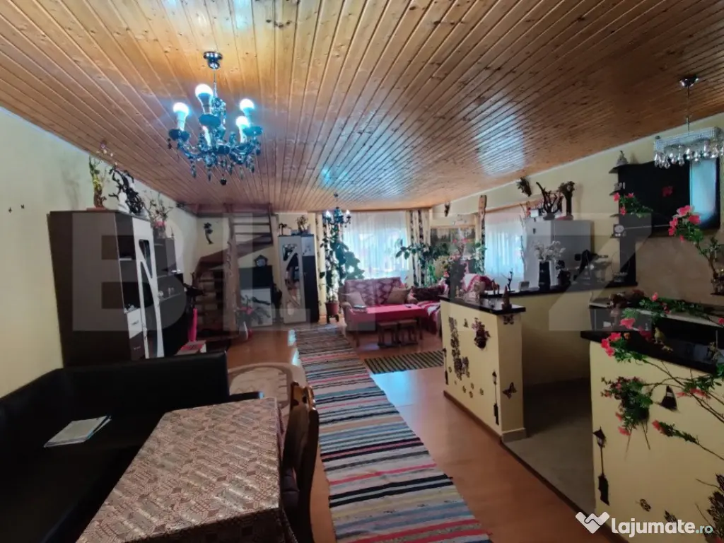 Apartament spatios in vila situat in Codlea