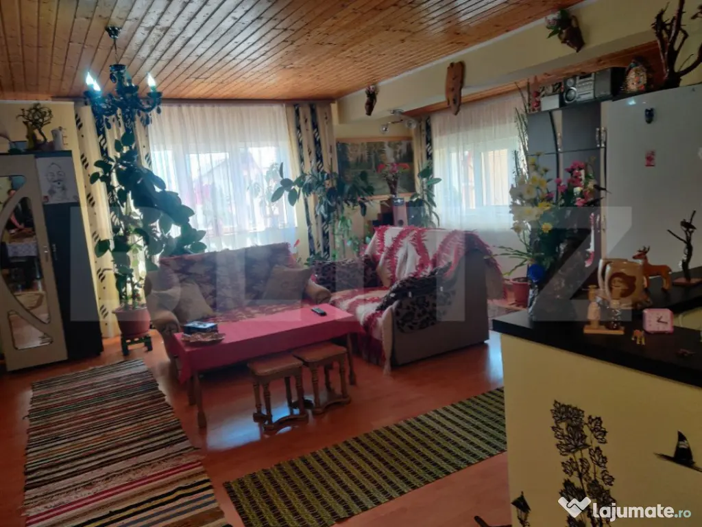 Apartament spatios in vila situat in Codlea